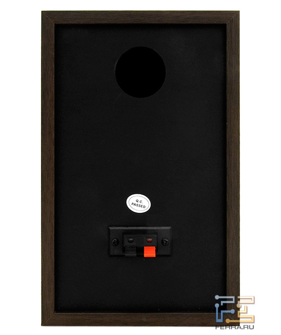 Тыльная сторона пассивной колонки Konoos KNS-D200